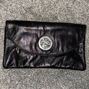 AMERICAN EAGLE OUTFITTERS Black faux leather latch and zipper clutch purse